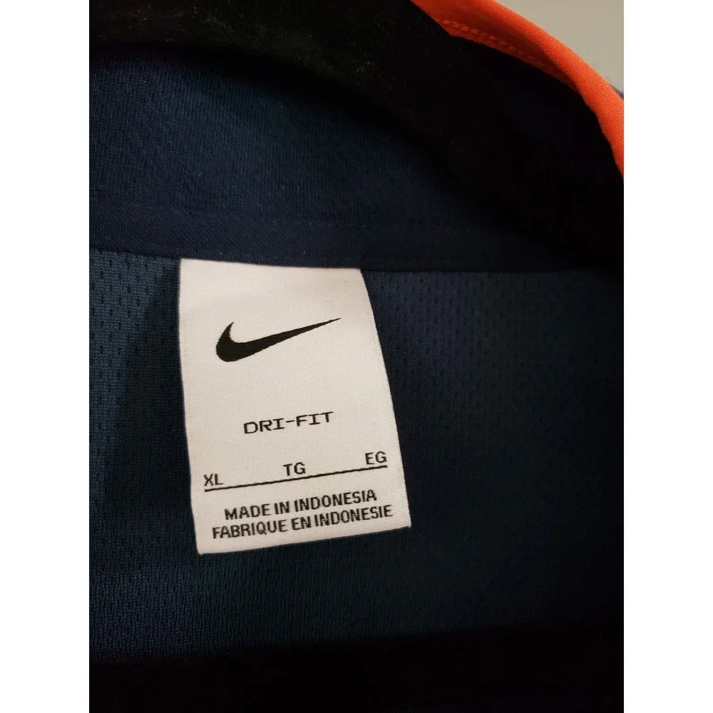 Nike men quarter